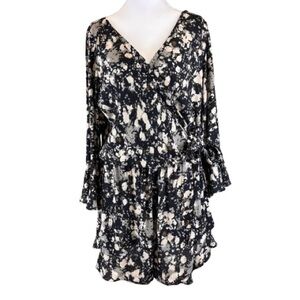 Free People “All The Right Ruffles” Romper Tie waist Boho Flowy V-Neck M NEW
